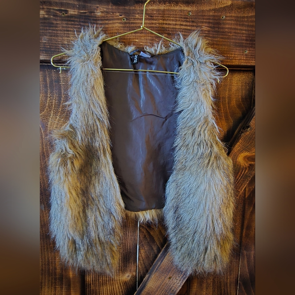 H&M Faux Fur Vest Taupe Gray Child Size 6